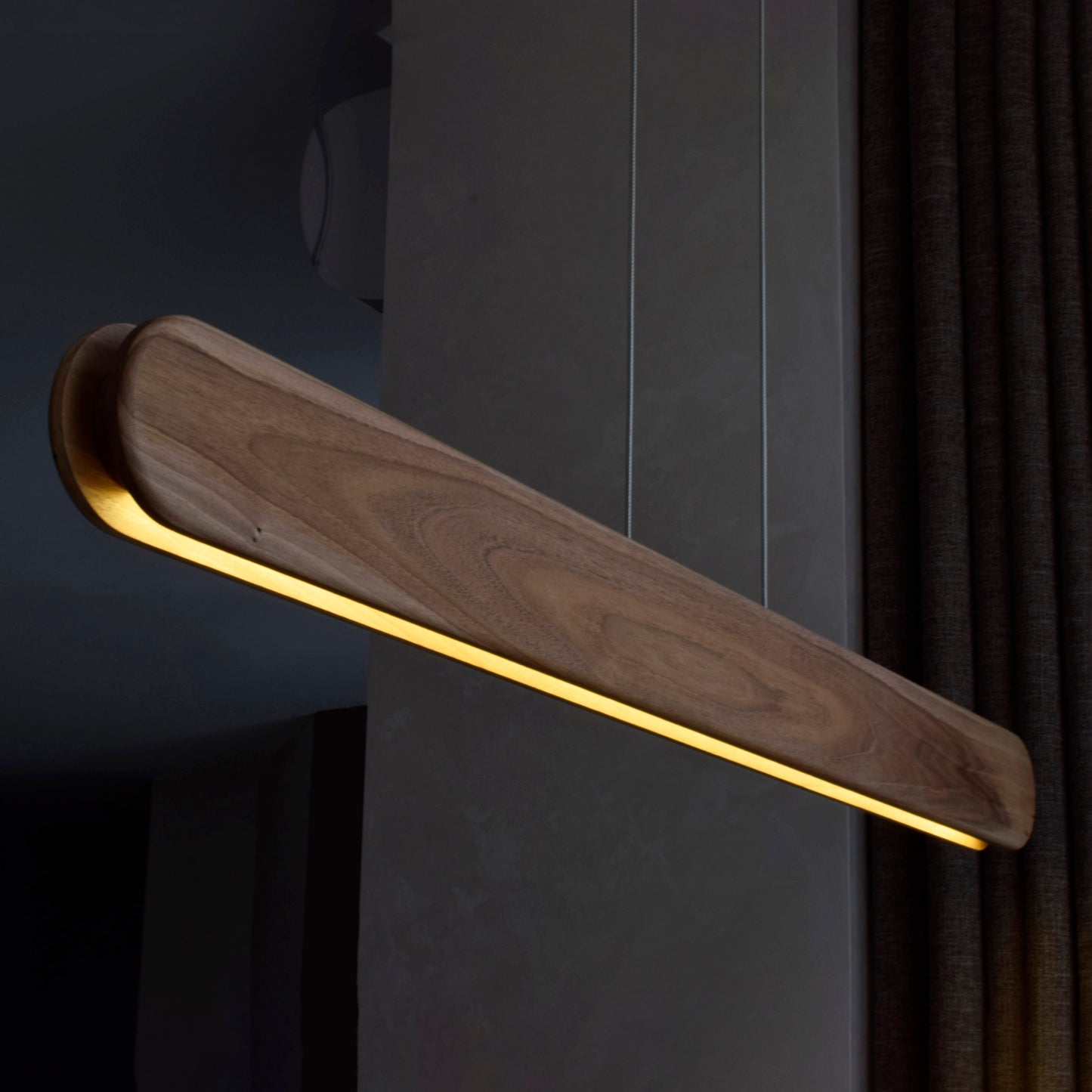 Atlanta Wood Linear Kronleuchter für Esszimmer