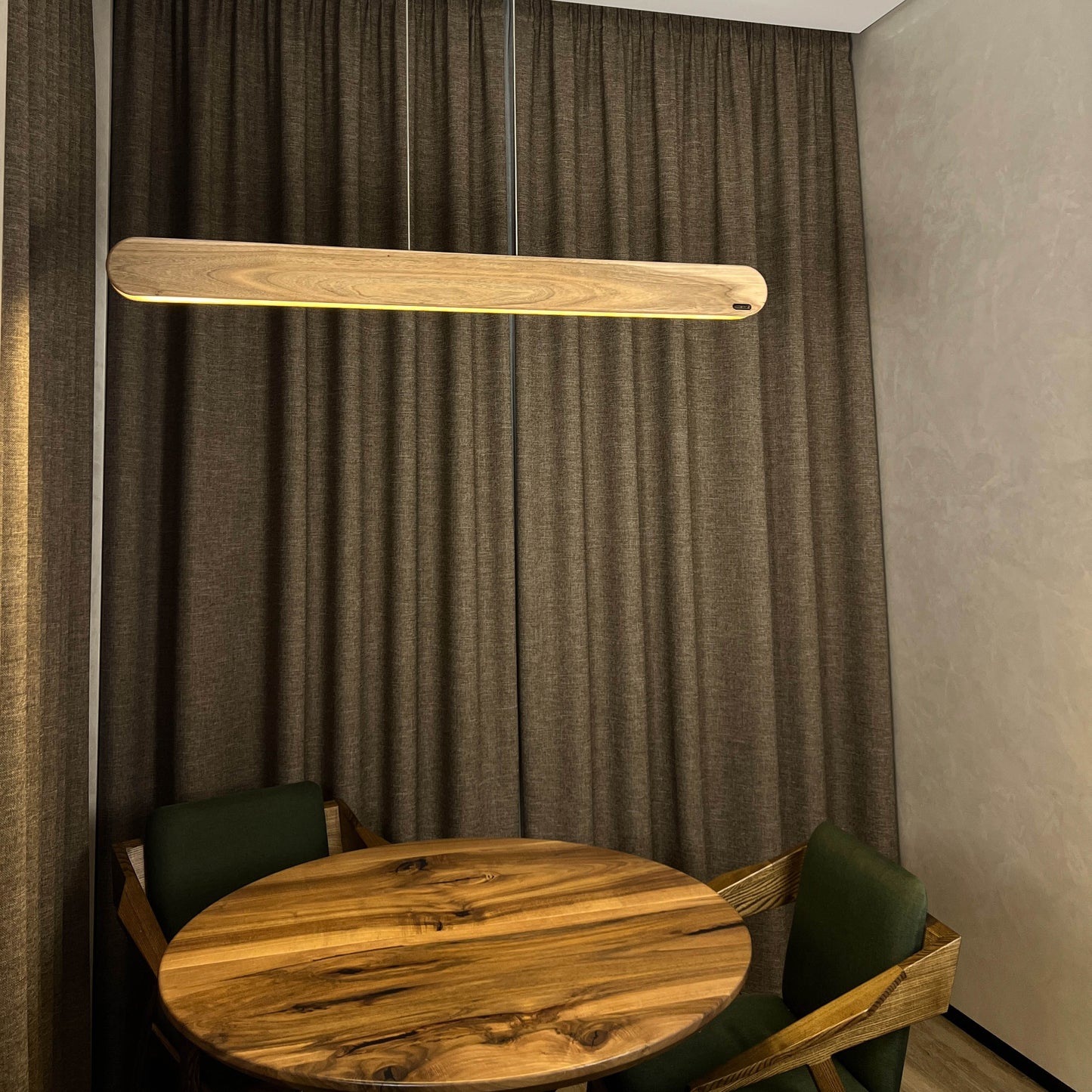 Atlanta Wood Linear Kronleuchter für Esszimmer