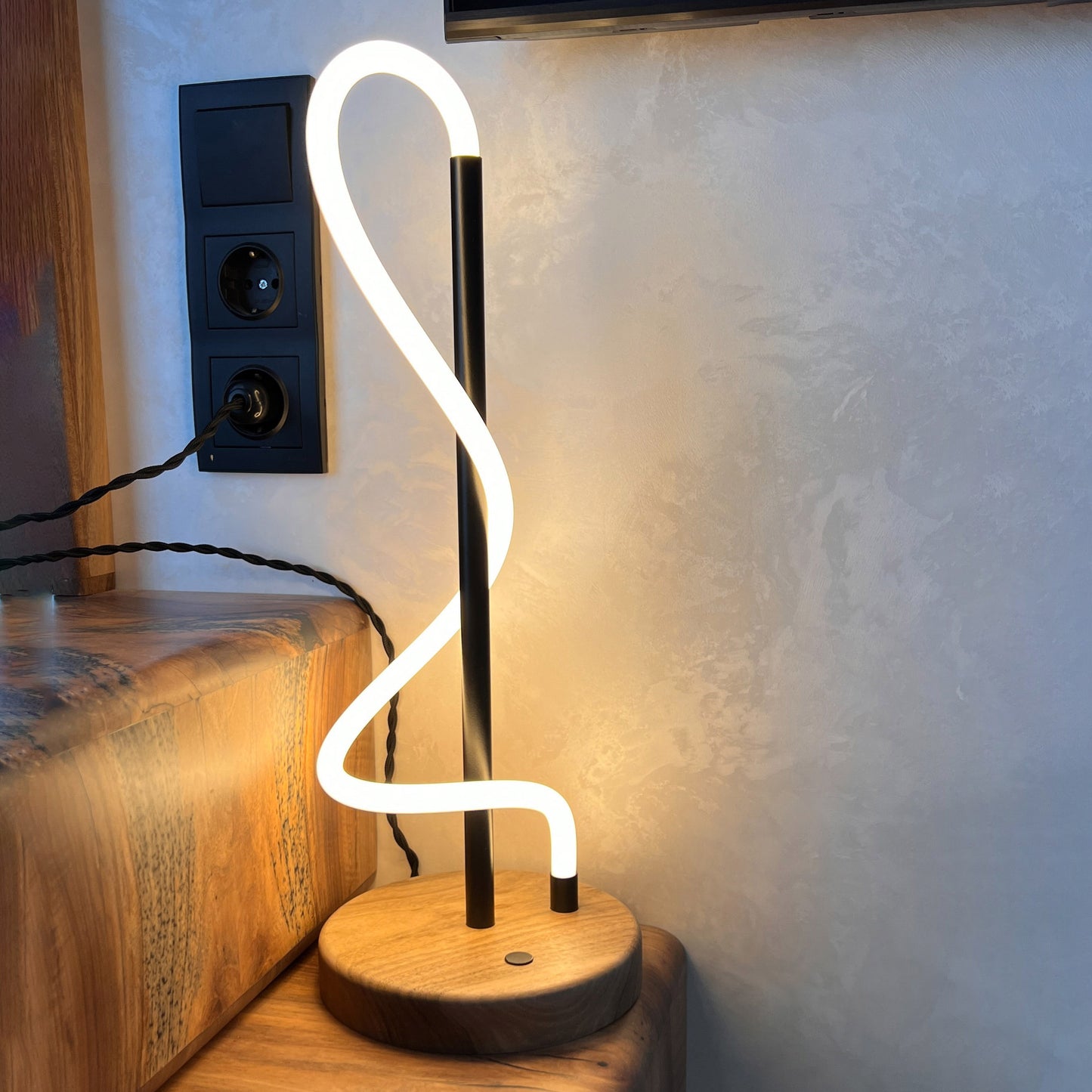 unique table lamp