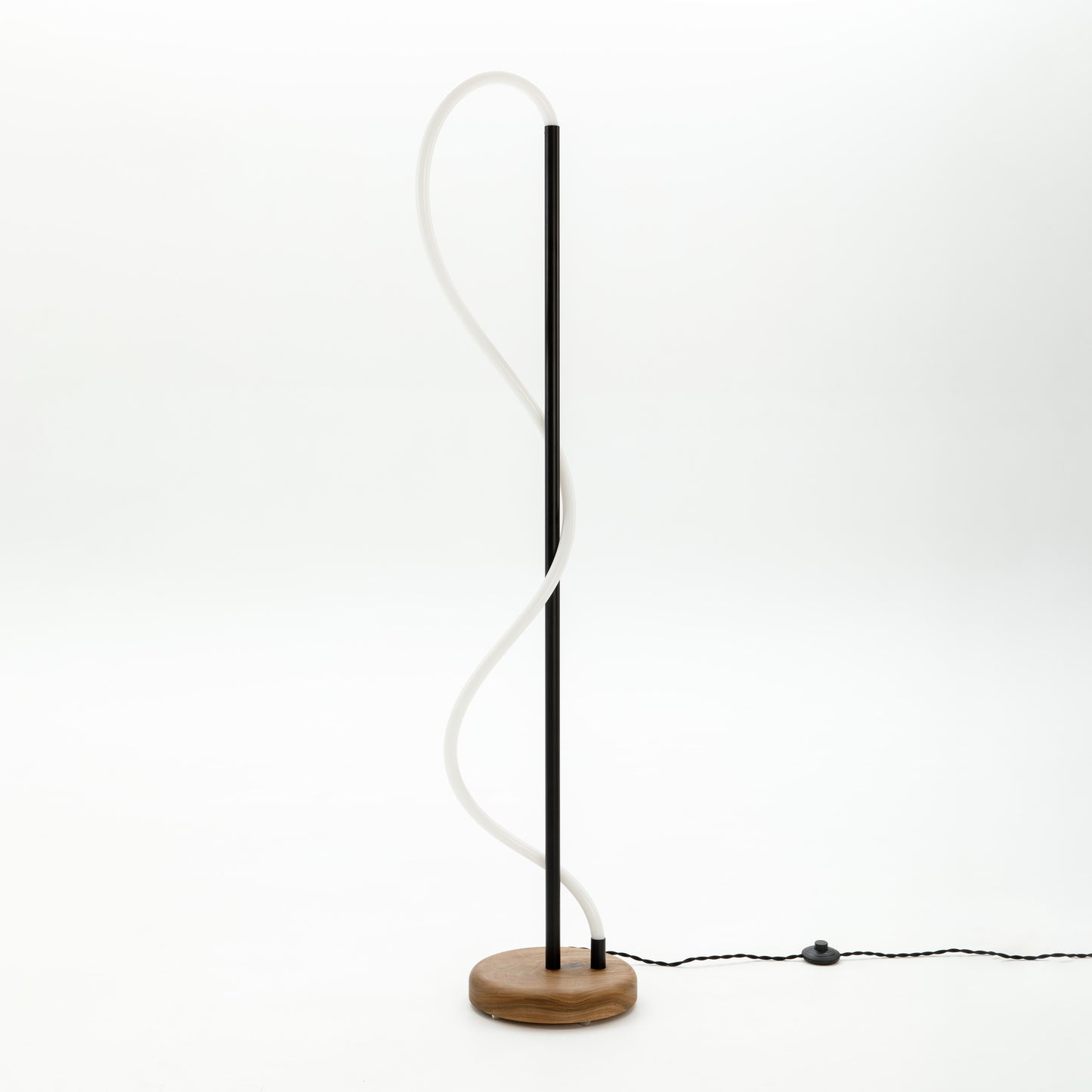 modern black floor lamp
